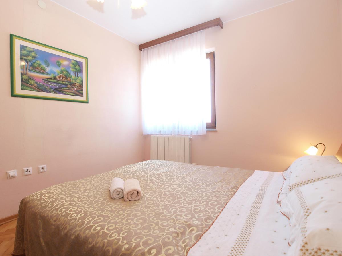 Apartments Mirjana 1655 Kanfanar Exterior foto